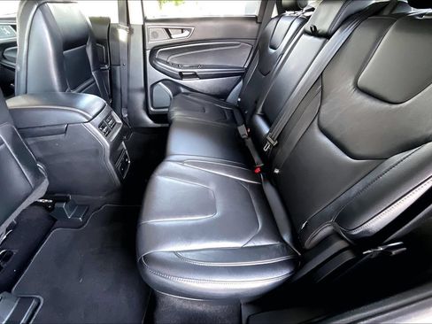 Used 2019 Ford Edge Titanium AWD/4WD image 20