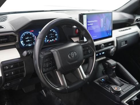 Used 2024 Toyota Tacoma TRD Off-Road AWD/4WD image 20