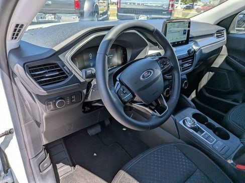 Used 2025 Ford Escape Active w/ Cold Weather Package AWD/4WD image 16