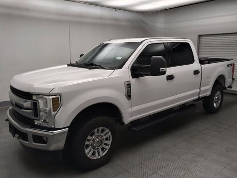 Used 2018 Ford F250 XLT w/ XLT Value Package AWD/4WD image 2