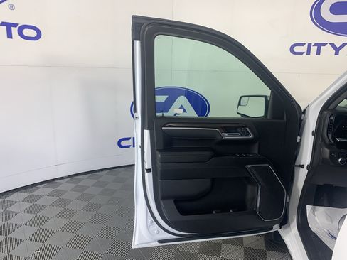 Used 2025 GMC Sierra 1500 SLT RWD image 12