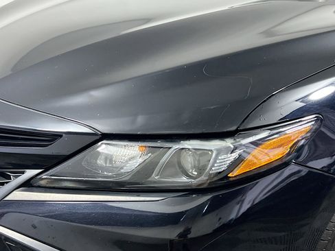 Used 2023 Toyota Camry SE image 11