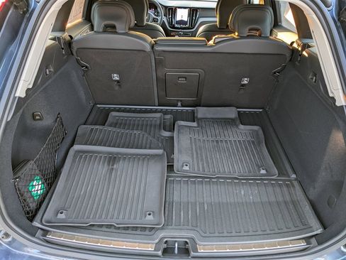 Certified 2025 Volvo XC60 T8 Plus w/ Protection Package Premier image 26