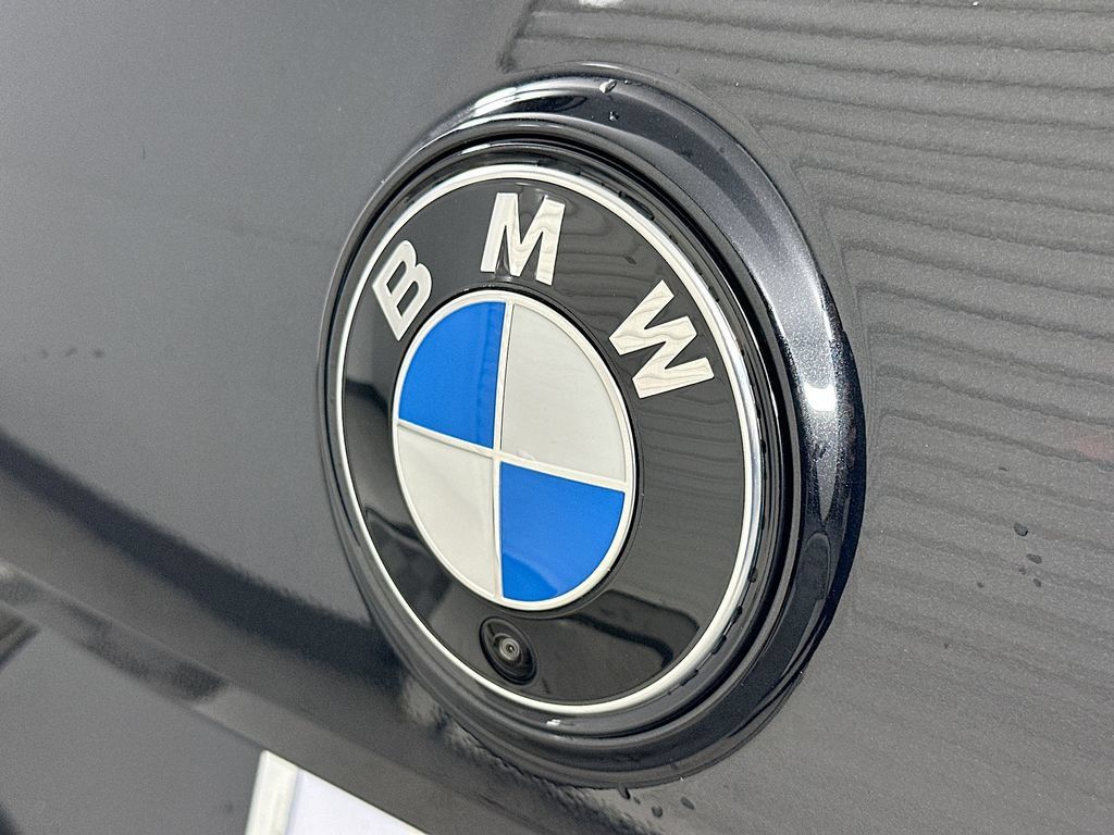 Used 2026 BMW iX xDrive60 AWD/4WD image 22