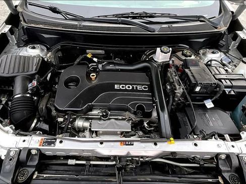 Used 2021 Chevrolet Equinox LT image 27