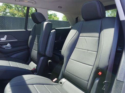 New 2026 Mercedes-Benz GLS 450 4MATIC image 36