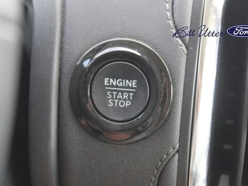 Used 2025 Ford Expedition Platinum w/ Driver's Package AWD/4WD image 24