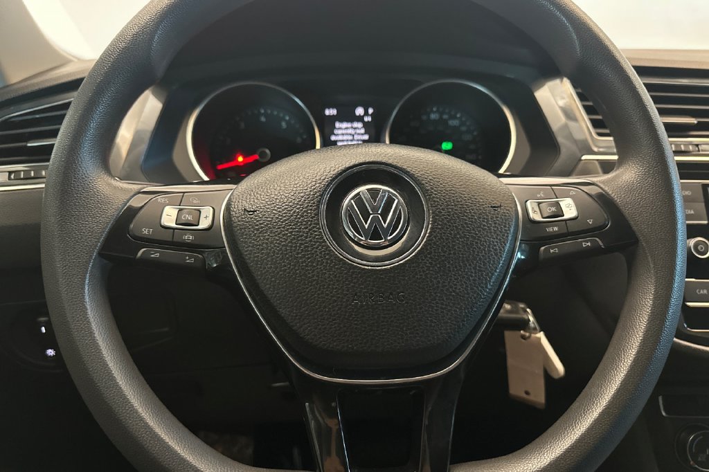 Used 2019 Volkswagen Tiguan S w/ 3rd Row Seat Package AWD/4WD image 23