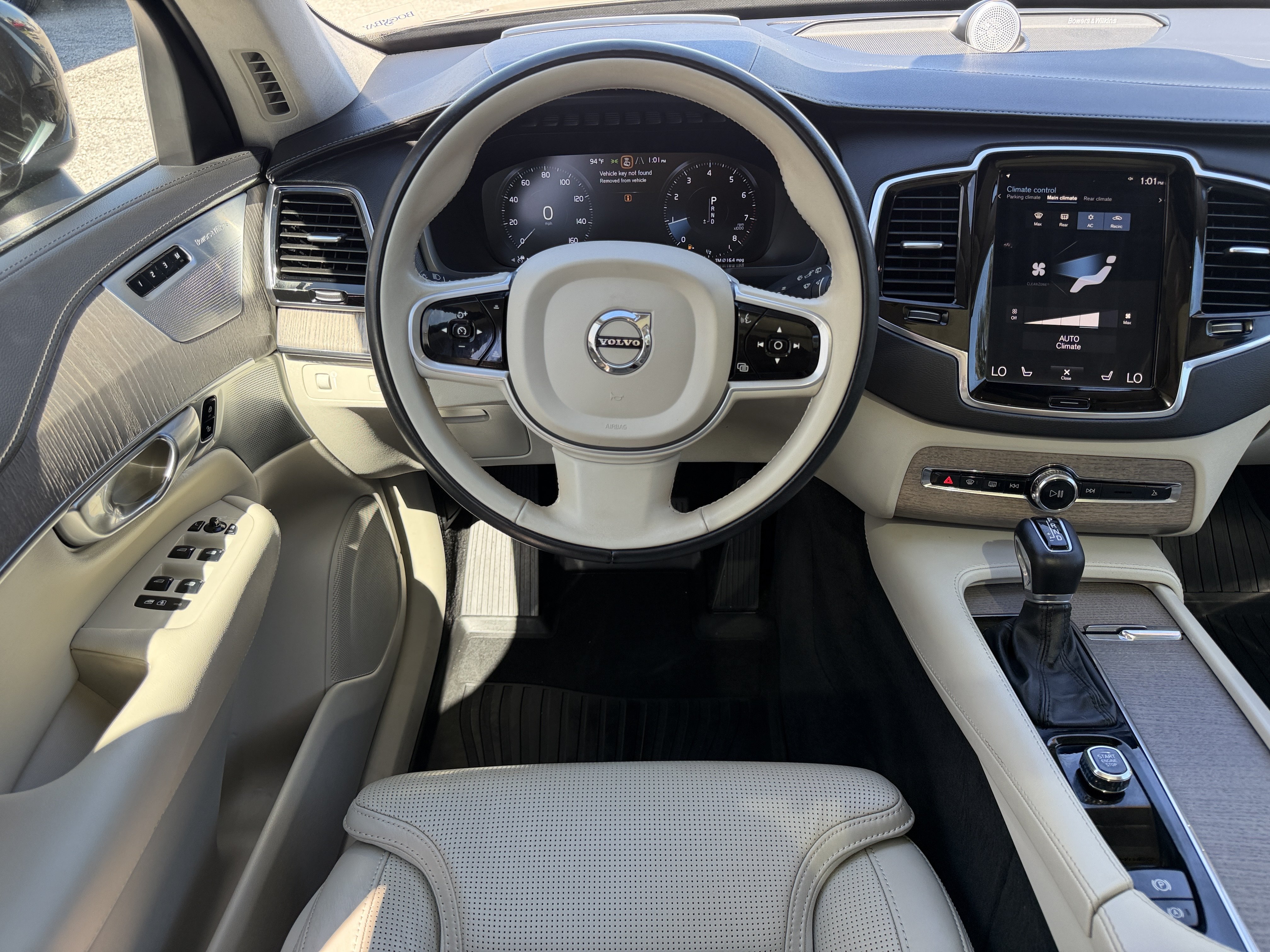 Used 2022 Volvo XC90 T6 Inscription w/ Lounge Package AWD/4WD image 15