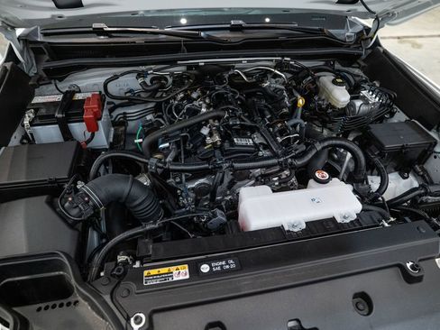 Certified 2025 Toyota 4Runner SR5 image 33