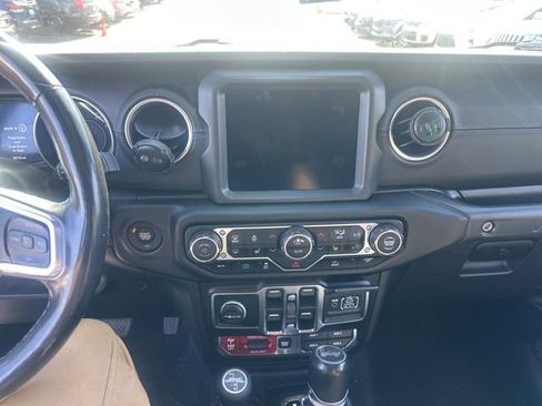 Used 2021 Jeep Wrangler Unlimited Rubicon 4xe w/ Cold Weather Group AWD/4WD image 28