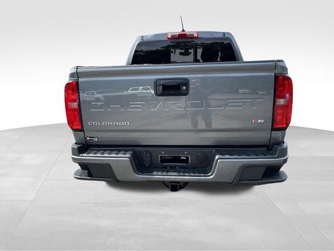 Used 2022 Chevrolet Colorado LT w/ LT Convenience Package AWD/4WD image 3