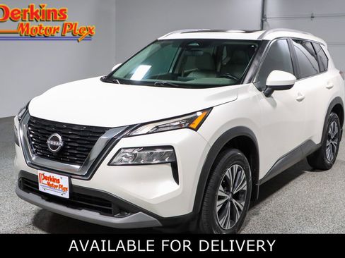 Used 2023 Nissan Rogue SV w/ SV Premium B Package FWD image 1