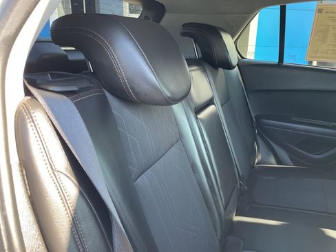 Used 2022 Chevrolet Trax LT image 32