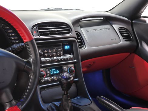 Used 2002 Chevrolet Corvette Z06 w/ Memory Pkg image 64