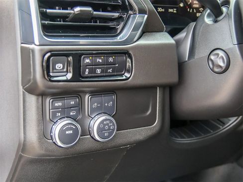 Certified 2025 GMC Yukon Denali image 33