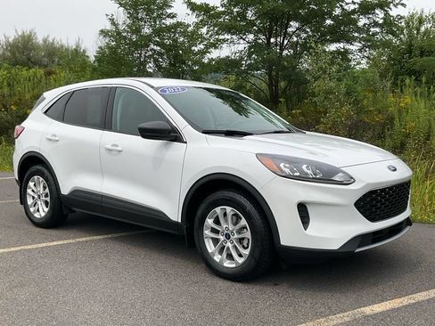 Certified 2022 Ford Escape SE AWD/4WD image 1