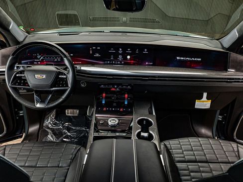 Used 2025 Cadillac Escalade V image 19