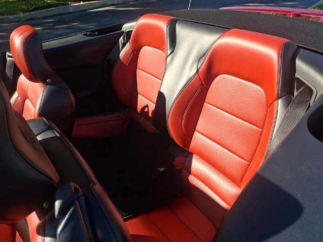 Used 2015 Ford Mustang GT Premium RWD image 16