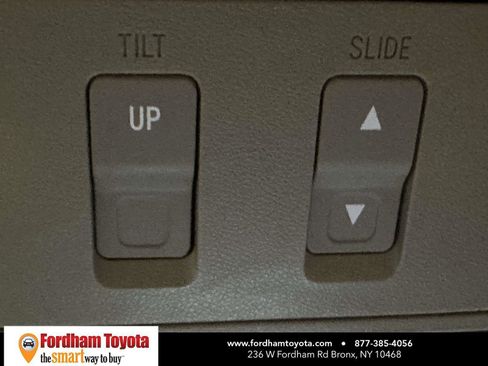 Used 2011 Toyota Sequoia Limited AWD/4WD image 37