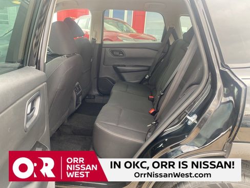 Used 2024 Nissan Rogue S image 15