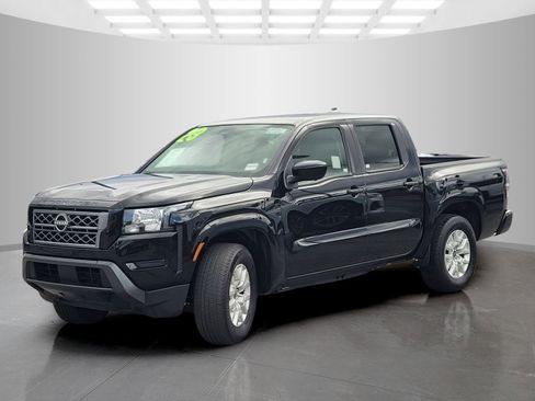 Used 2023 Nissan Frontier SV image 8