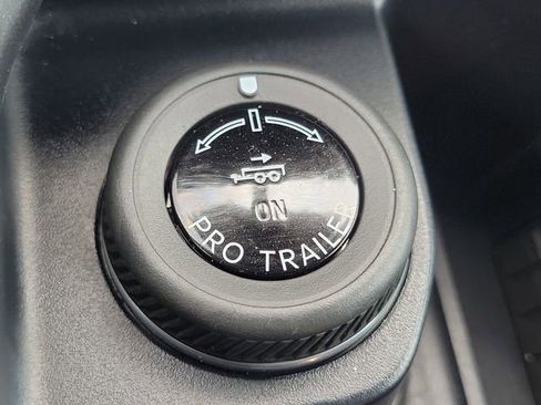 Certified 2025 Ford Expedition Active AWD/4WD image 15