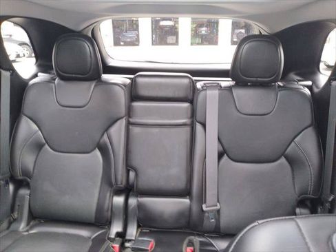 Certified 2019 Jeep Cherokee Limited w/ Luxury Group AWD/4WD image 32