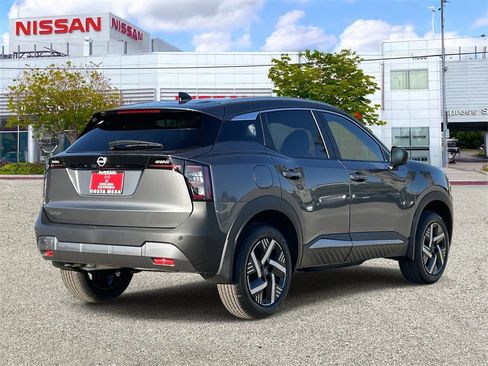 New 2026 Nissan Kicks SV image 4