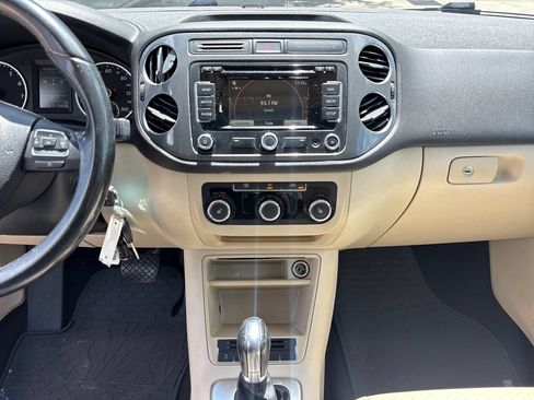 Used 2012 Volkswagen Tiguan S FWD image 23