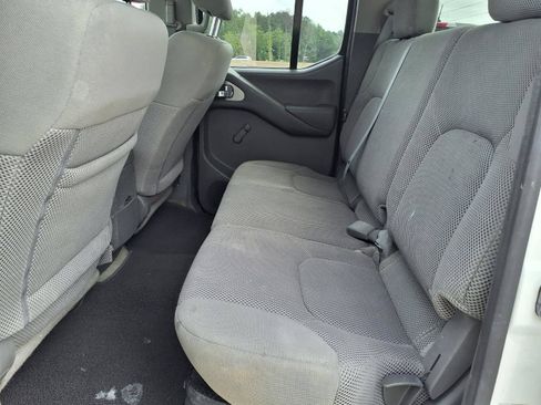 Used 2015 Nissan Frontier S RWD image 16
