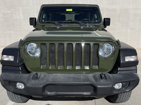 Used 2021 Jeep Wrangler Sport S image 3