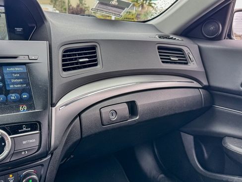 Used 2022 Acura ILX w/ Premium Package image 27