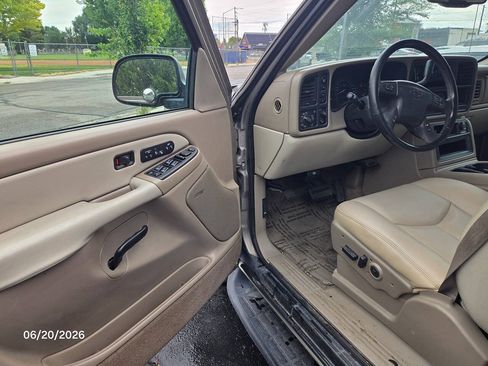 Used 2003 Chevrolet Suburban LT w/ LT Preferred Equipment Group AWD/4WD image 14