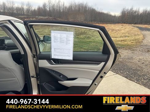 Used 2018 Honda Accord Touring image 38