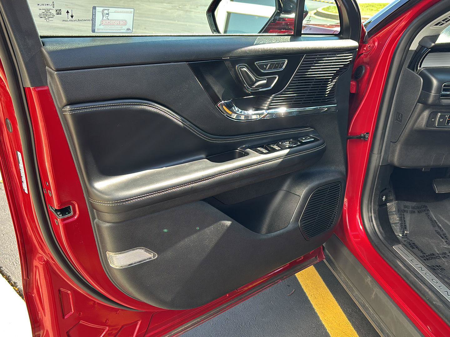 Used 2022 Lincoln Corsair FWD image 8