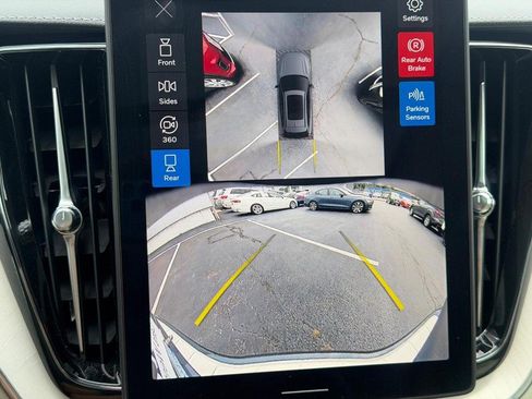 Certified 2026 Volvo XC60 B5 Ultra AWD/4WD image 21