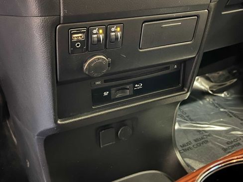 Used 2017 Toyota Sienna Limited Premium image 23