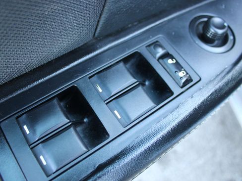 Used 2014 Dodge Avenger SE image 14