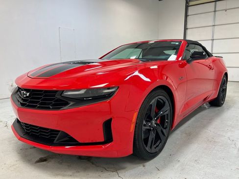 Used 2021 Chevrolet Camaro LT w/ Technology Package RWD image 12