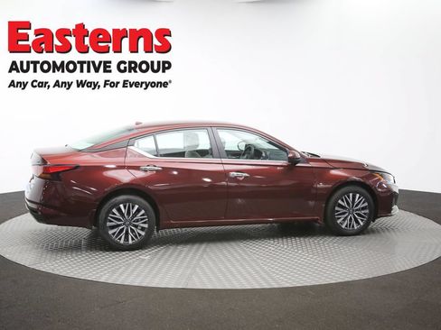 Used 2023 Nissan Altima 2.5 SV AWD/4WD image 43