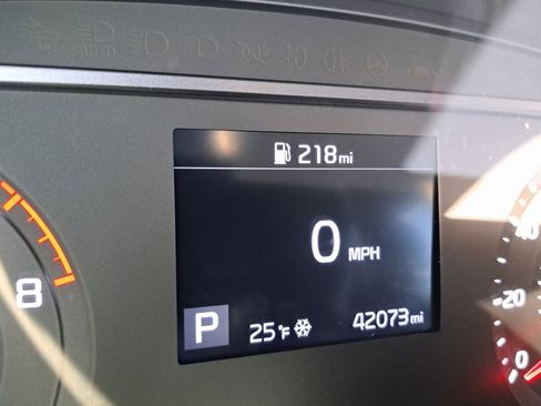 Used 2022 Kia Soul LX image 9