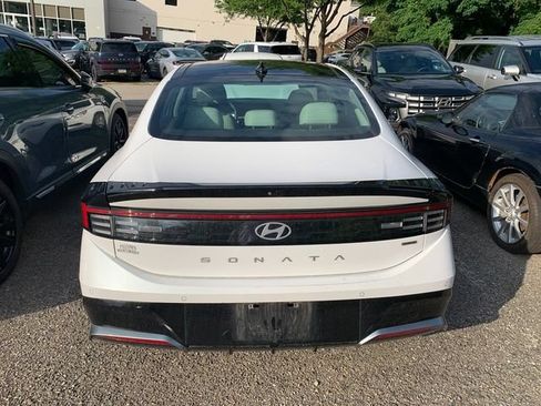 Certified 2024 Hyundai Sonata Limited FWD image 3