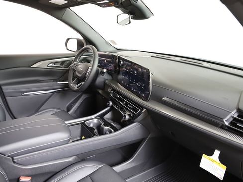 New 2026 Chevrolet Traverse LT w/ Midnight/Sport Edition FWD image 9