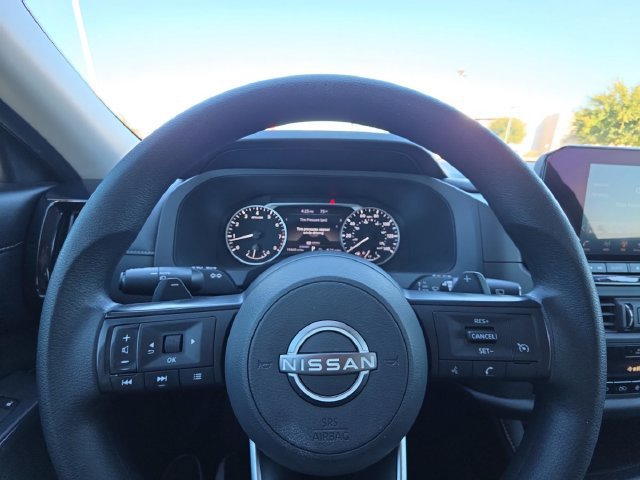 Used 2025 Nissan Pathfinder S FWD image 25