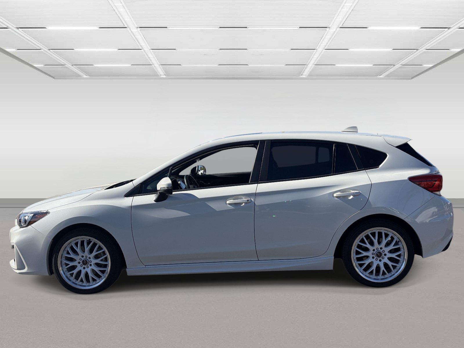 Used 2018 Subaru Impreza 2.0i Sport AWD/4WD image 2