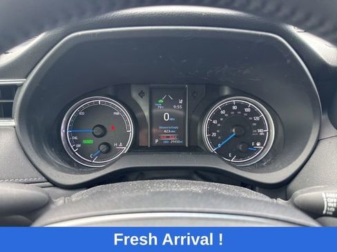 Used 2021 Toyota Venza LE AWD/4WD image 5
