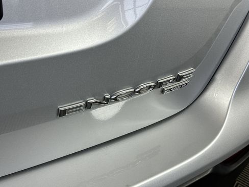 Used 2022 Buick Encore Preferred w/ Safety Package image 17