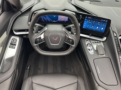 Used 2024 Chevrolet Corvette Stingray Preferred Cpe w/ Z51 Performance Package RWD image 18