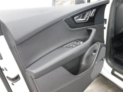 Used 2018 Audi Q7 3.0T Premium Plus AWD/4WD image 17
